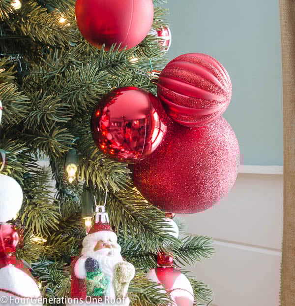 How to decorate a Christmas tree - Red + black 