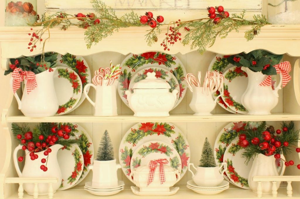 Christmas-hutch-festive-berries