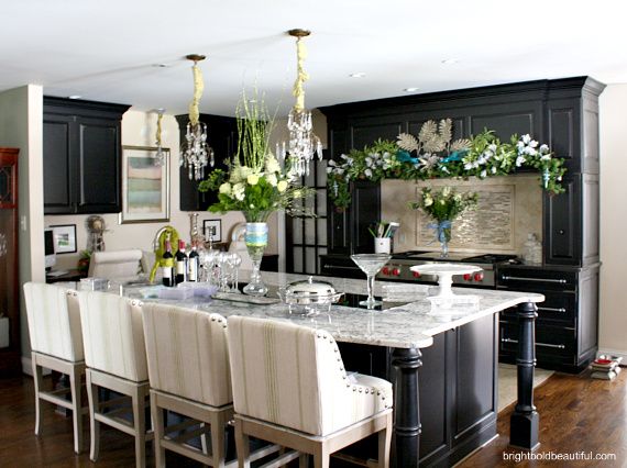 range-hood-evergreen-swag