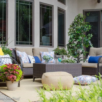 Blue Tooth Solar Speaker Patio End Table Patio Furniture