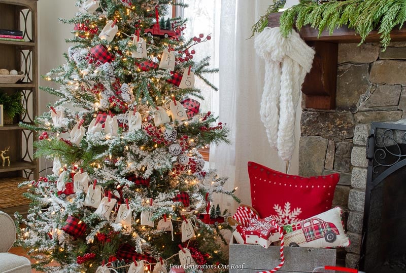 30 Minute DIY Advent Tree Garland with Burlap