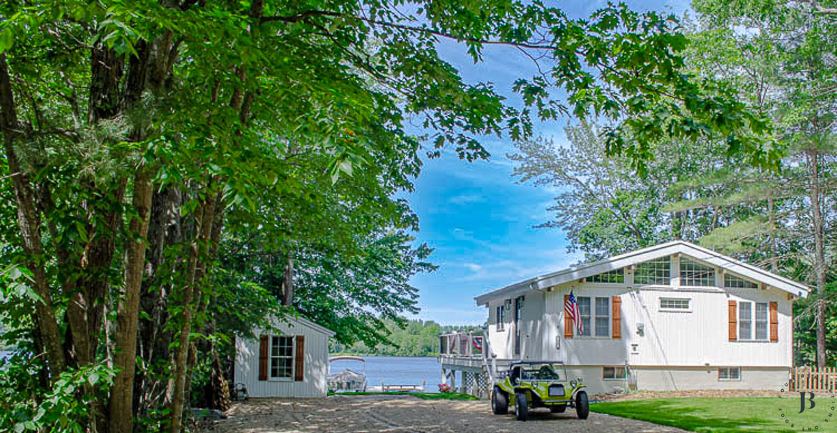 waterfront lake house in New Hampshire short term rental with dock 