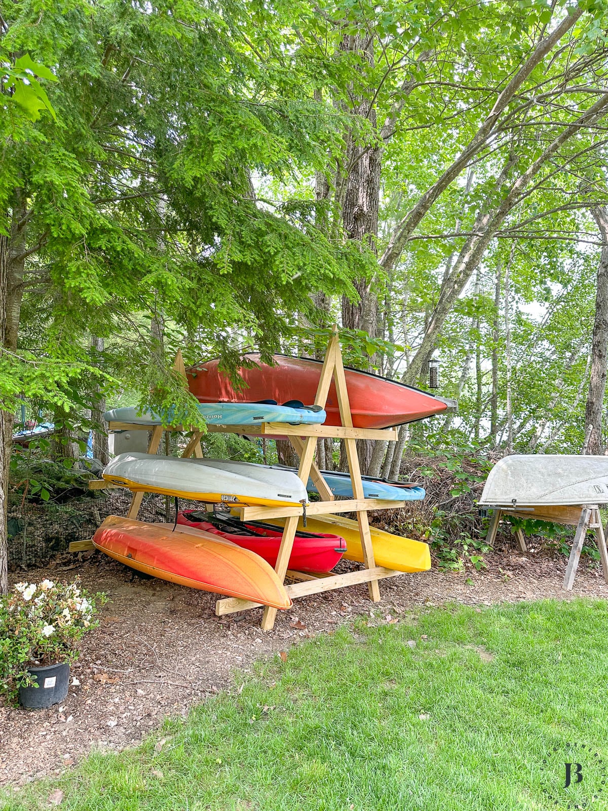 best lake house airbnb with kayaks