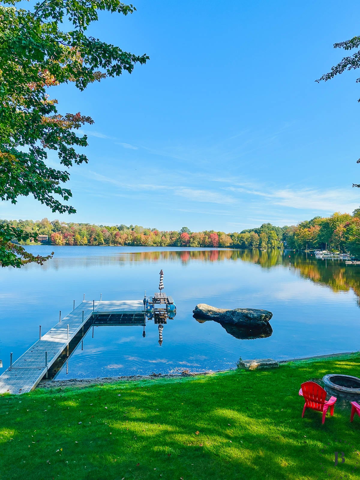 waterfront lake house in New Hampshire short term rental with dock 
